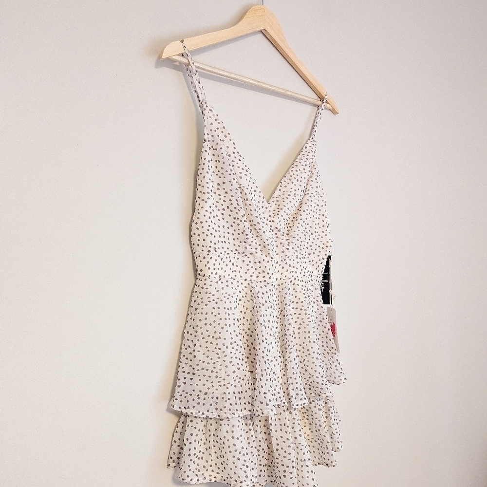Lulu's Neutral Ruffle Romper - Picture 5 of 6